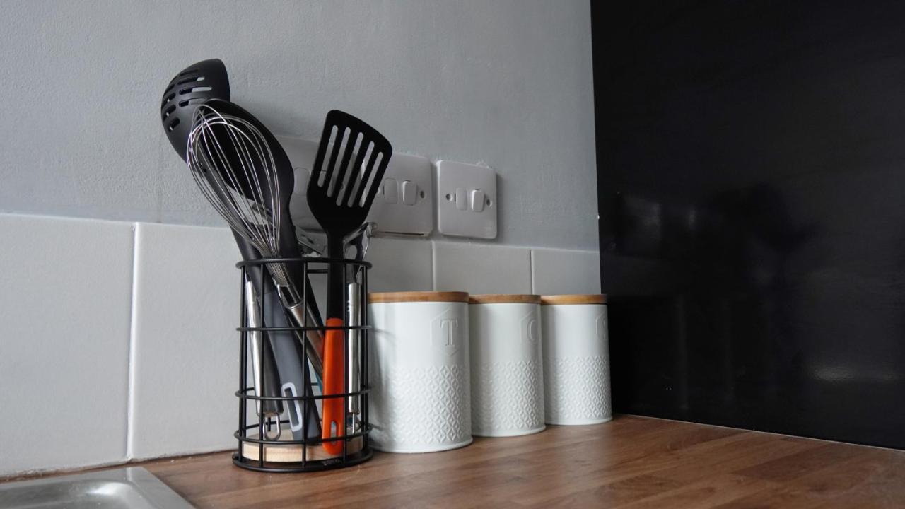 Portobello House - Four Bedroom House Perfect For Contractors - Sleeps 6 - Free Parking Wolverhampton Exterior foto