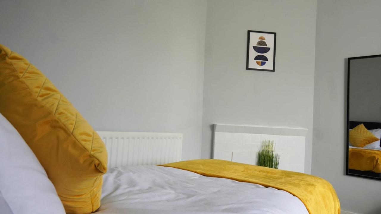 Portobello House - Four Bedroom House Perfect For Contractors - Sleeps 6 - Free Parking Wolverhampton Exterior foto
